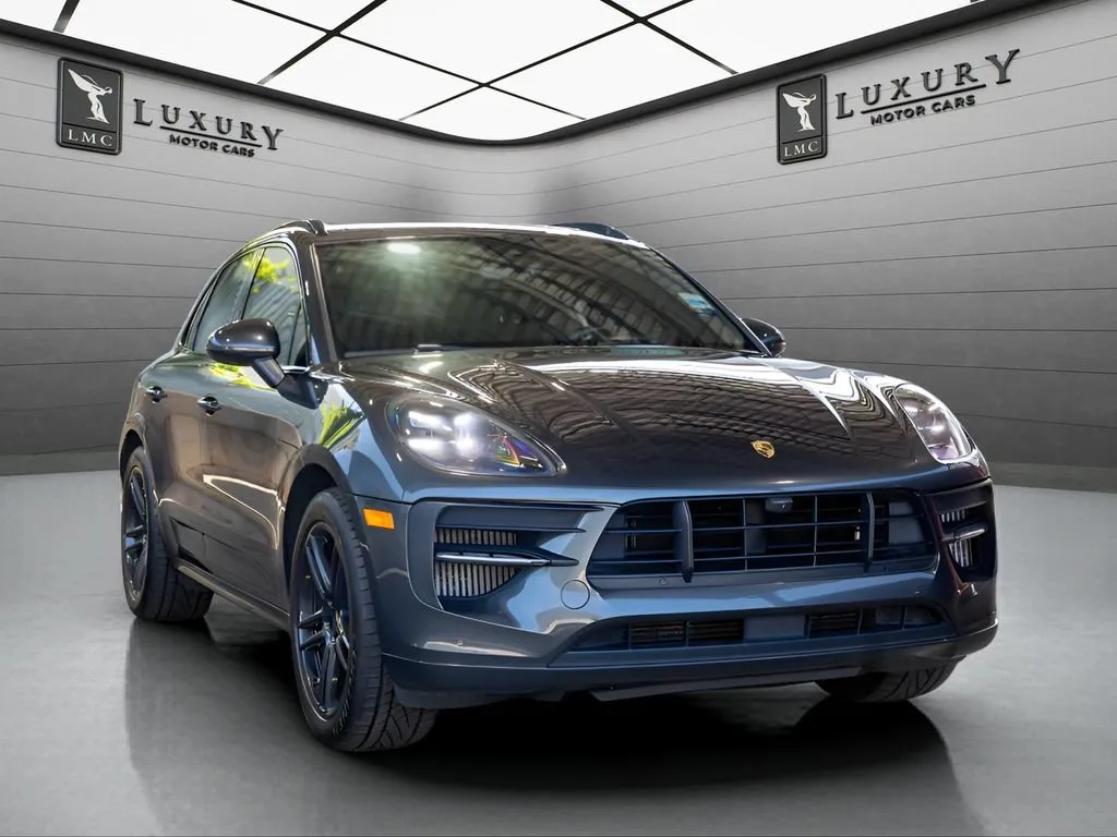 2021 Porsche Macan GTS's photo