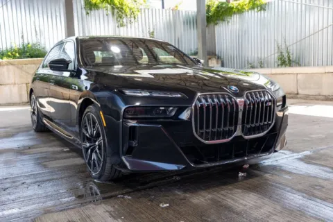 Black 2024 BMW i7 M70 for sale in Hillside, NJ