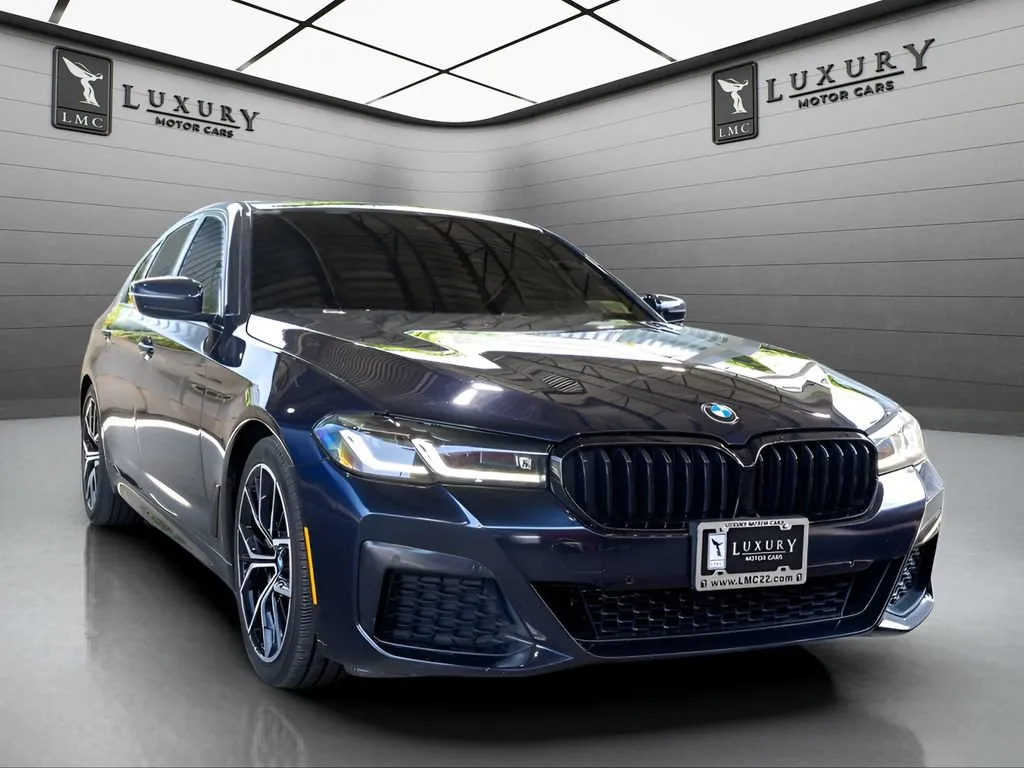 Black 2022 BMW 5 Series 530i xDrive for sale in Hillside, NJ