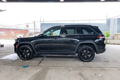 More photos of 2023 Jeep Grand Cherokee Limited at Luxury Motor Cars, NJ