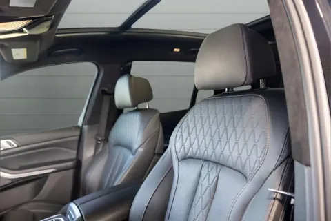 Photos of 2023 BMW X7 xDrive40i for sale in Hillside, NJ at Luxury Motor Cars