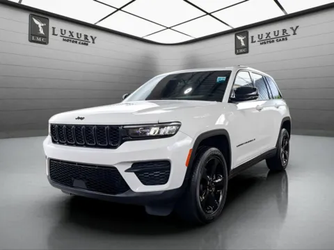 More photos of 2023 Jeep Grand Cherokee Altitude at Luxury Motor Cars, NJ