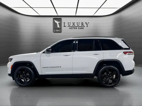More photos of 2023 Jeep Grand Cherokee Altitude at Luxury Motor Cars, NJ