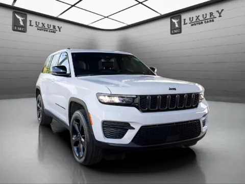 White 2024 Jeep Grand Cherokee Altitude X for sale in Hillside, NJ