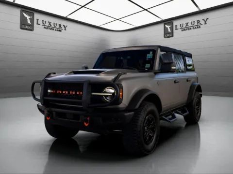 More photos of 2022 Ford Bronco Badlands at Luxury Motor Cars, NJ