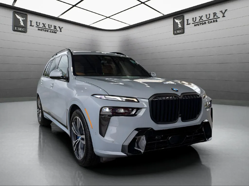 2024 BMW X7 40i