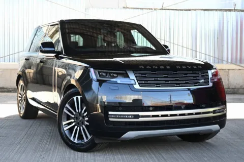 Black 2023 Land Rover Range Rover SE for sale in Hillside, NJ