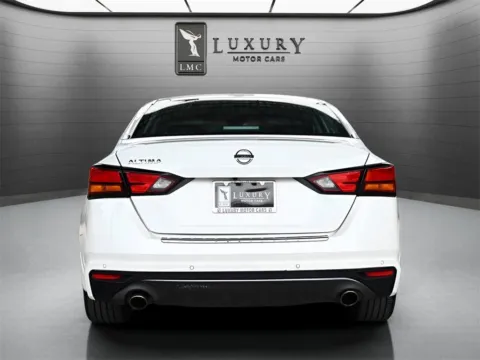 More photos of 2021 Nissan Altima 2.5 SR at Luxury Motor Cars, NJ