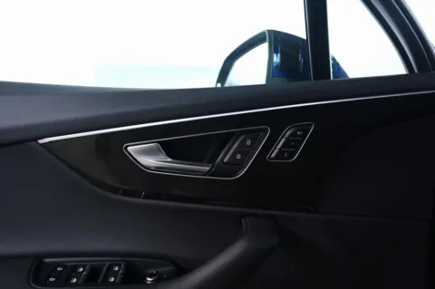 More photos of 2021 Audi Q7 Premium at Luxury Motor Cars, NJ