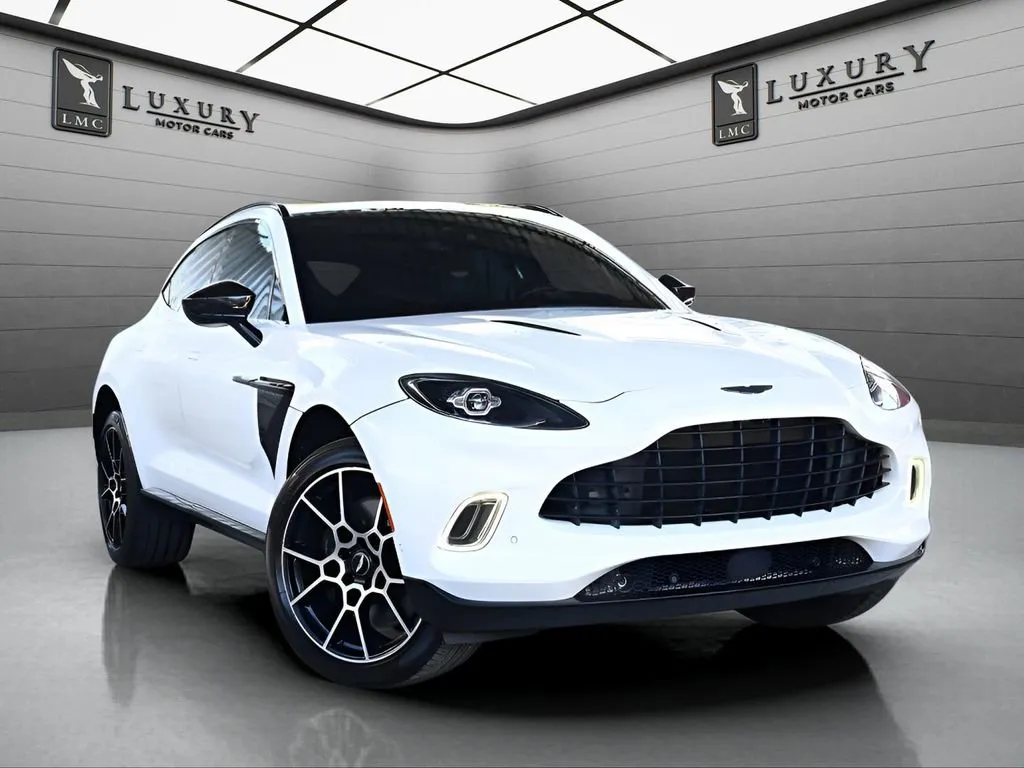2021 Aston Martin DBX Base