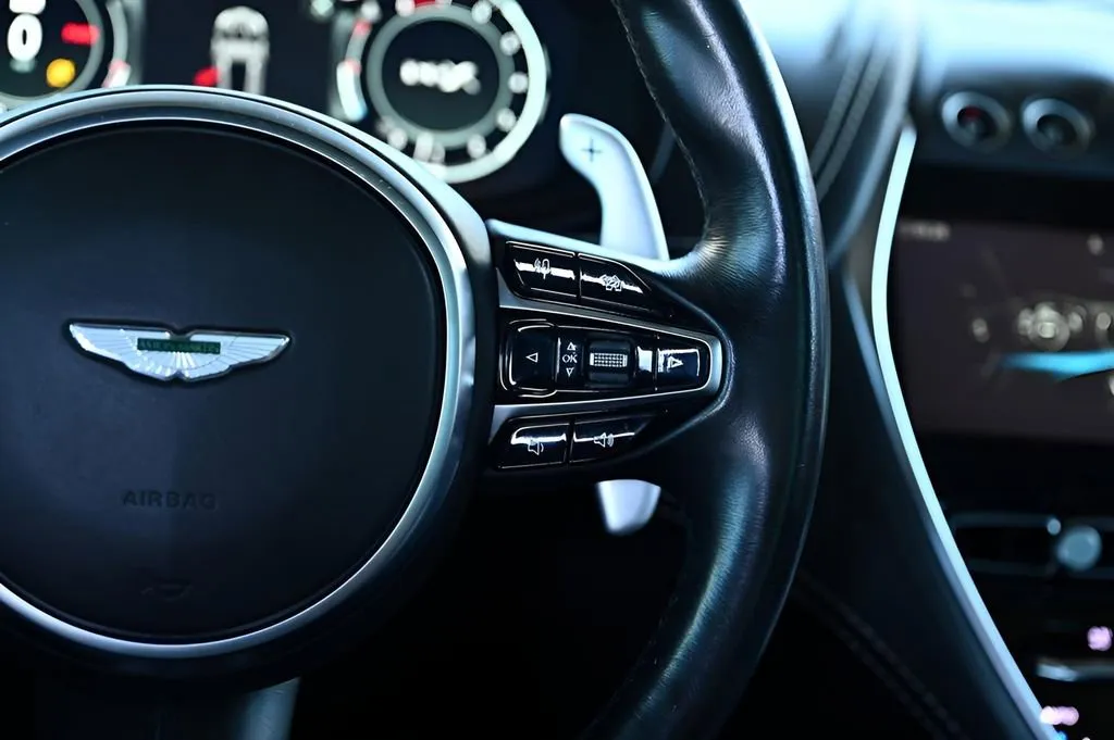 2021 Aston Martin DBX Base - Photo 40