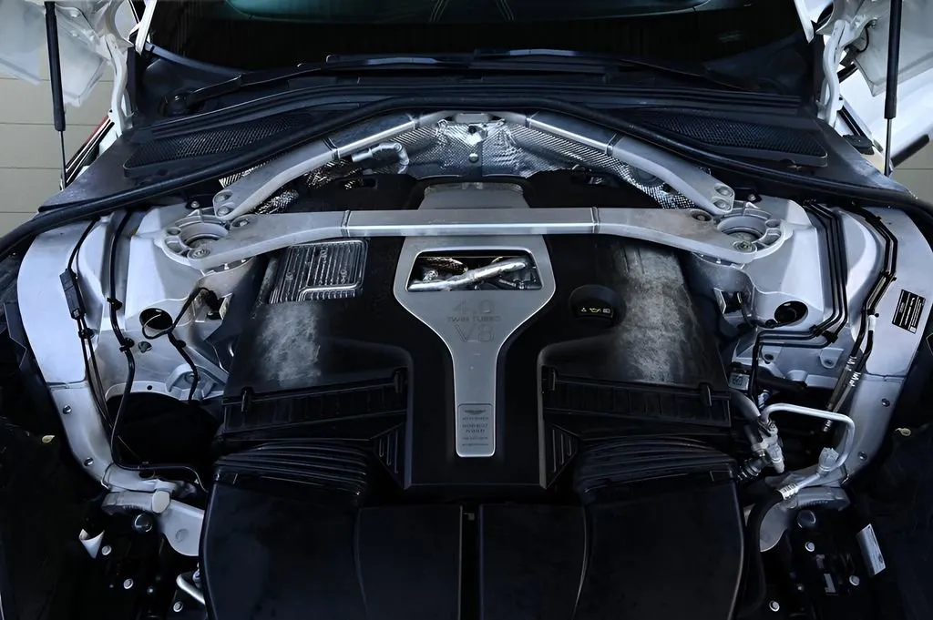 2021 Aston Martin DBX Base - Photo 44