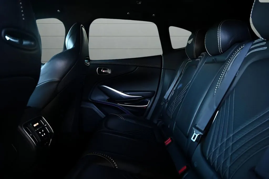 2021 Aston Martin DBX Base - Photo 27
