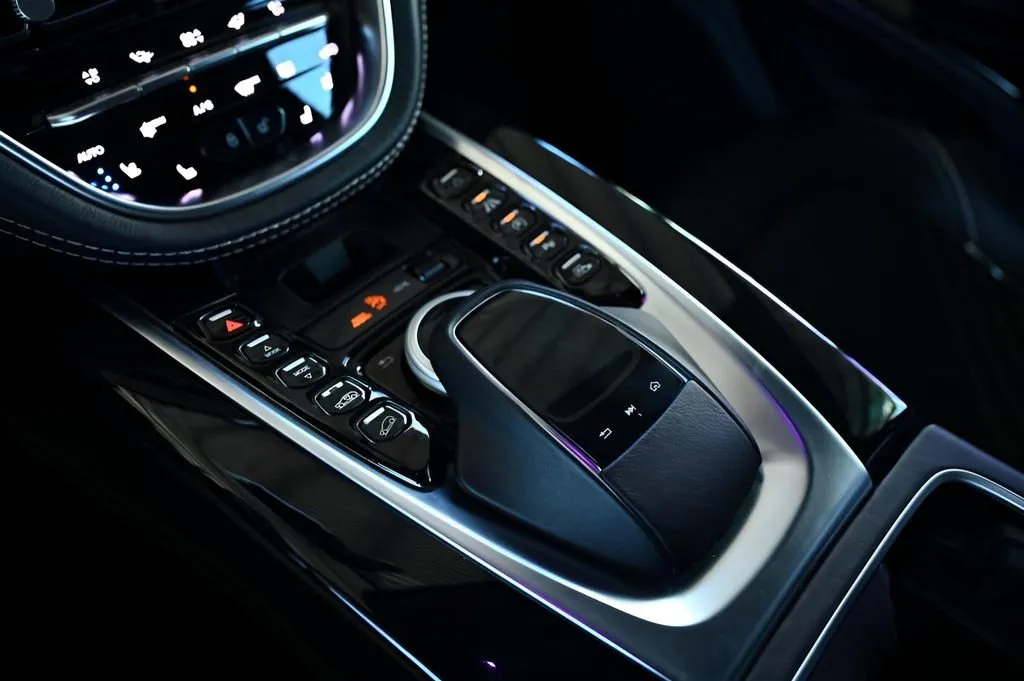 2021 Aston Martin DBX Base - Photo 21