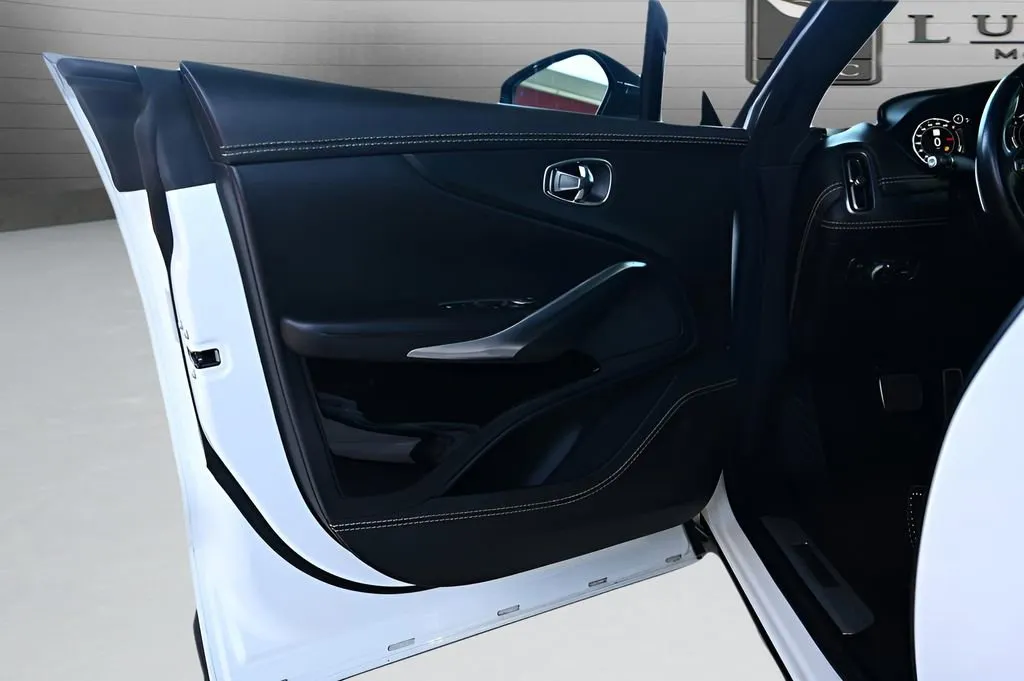 2021 Aston Martin DBX Base - Photo 12