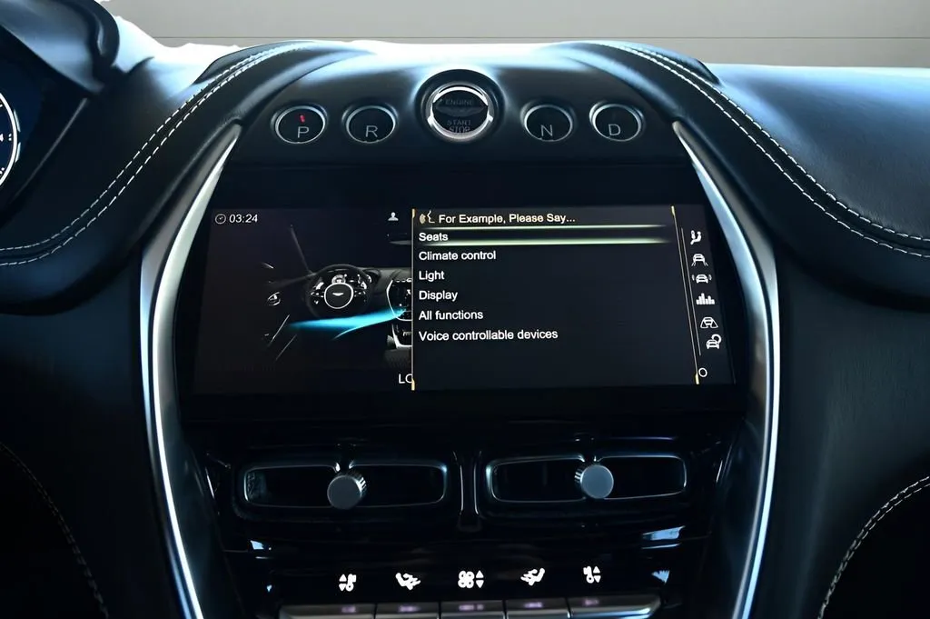 2021 Aston Martin DBX Base - Photo 18