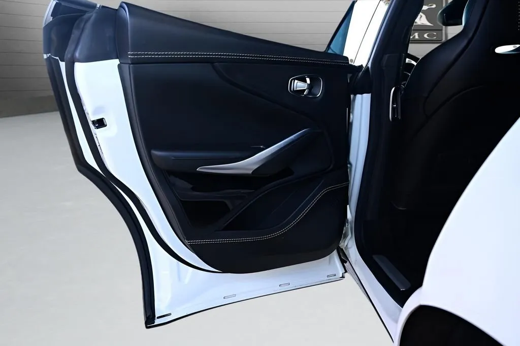 2021 Aston Martin DBX Base - Photo 11