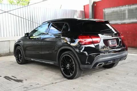 More photos of 2019 Mercedes-Benz GLA 250 at Luxury Motor Cars, NJ
