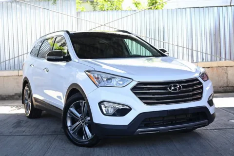 White 2016 Hyundai Santa Fe Limited for sale in Hillside, NJ