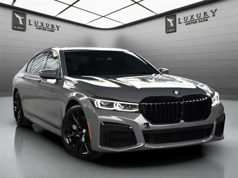 Gray 2022 BMW 7 Series 750i xDrive for sale in Hillside, NJ