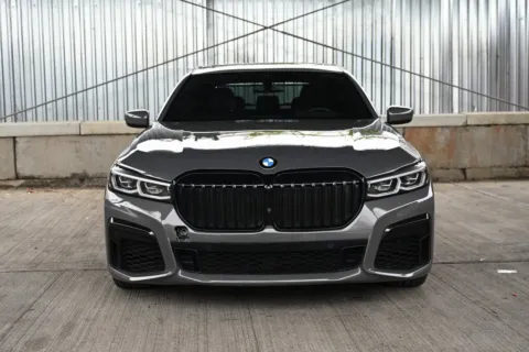 Photos of 2022 BMW 7 Series 750i xDrive for sale in Hillside, NJ at Luxury Motor Cars