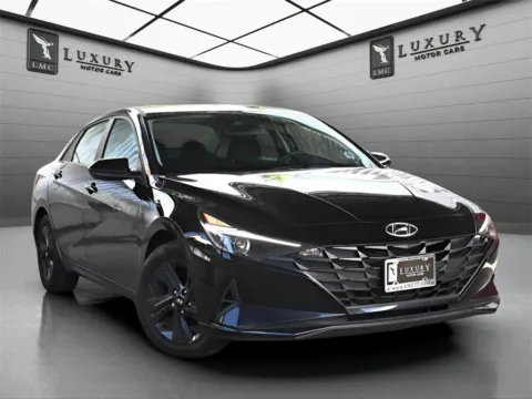 Black 2023 Hyundai Elantra SEL for sale in Hillside, NJ