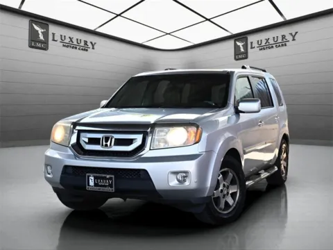 Another view of 2009 Honda Pilot Touring for sale in Hillside, NJ at Luxury Motor Cars