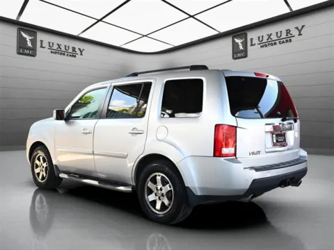 More photos of 2009 Honda Pilot Touring at Luxury Motor Cars, NJ