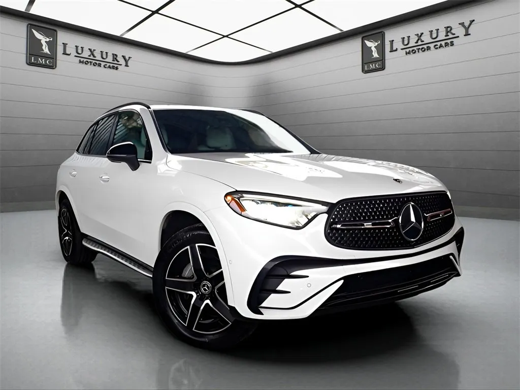 2023 Mercedes-Benz GLC