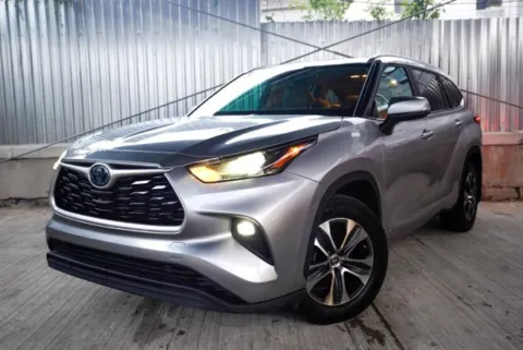 Another view of 2023 Toyota Highlander Hybrid XLE for sale in Hillside, NJ at Luxury Motor Cars