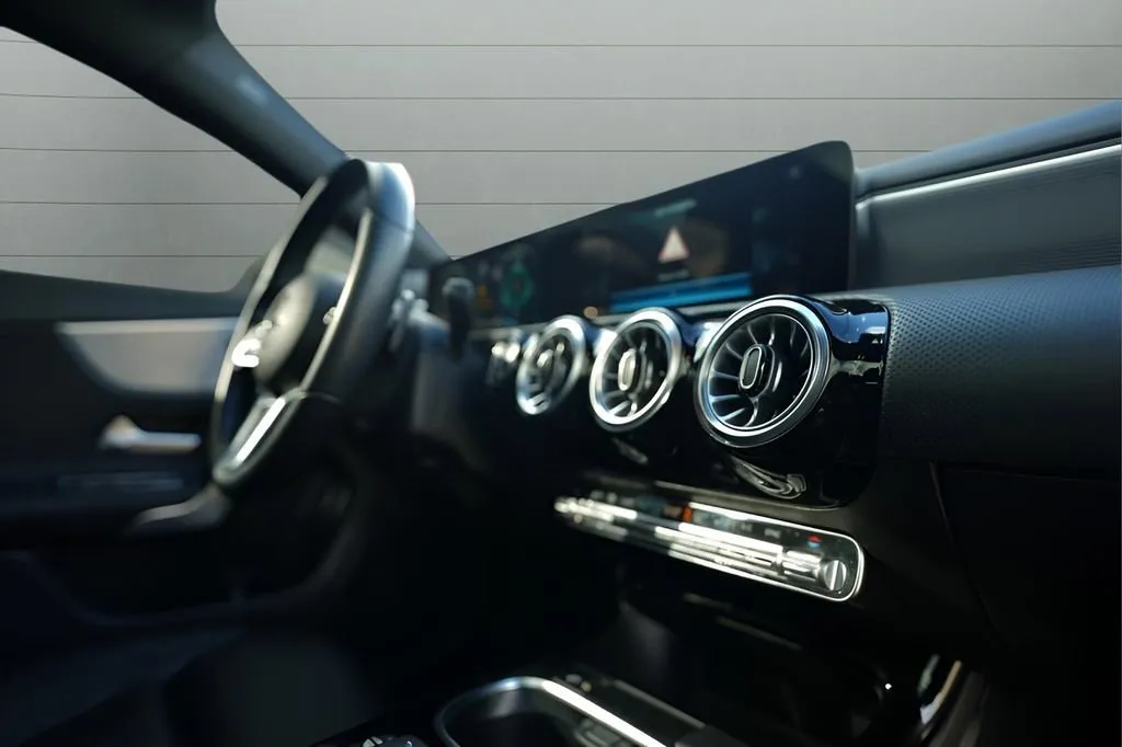 2023 Mercedes-Benz CLA CLA 250 - Photo 33