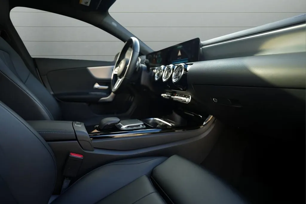 2023 Mercedes-Benz CLA CLA 250 - Photo 34