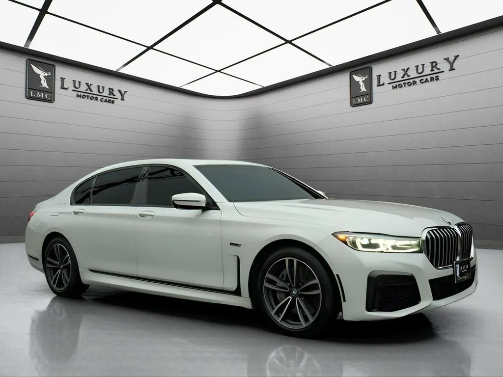 2022 BMW 7 Series 745e iPerformance xDrive's photo