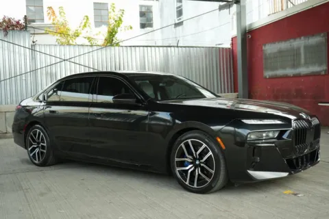 Black 2023 BMW 7 Series 760i xDrive for sale in Hillside, NJ