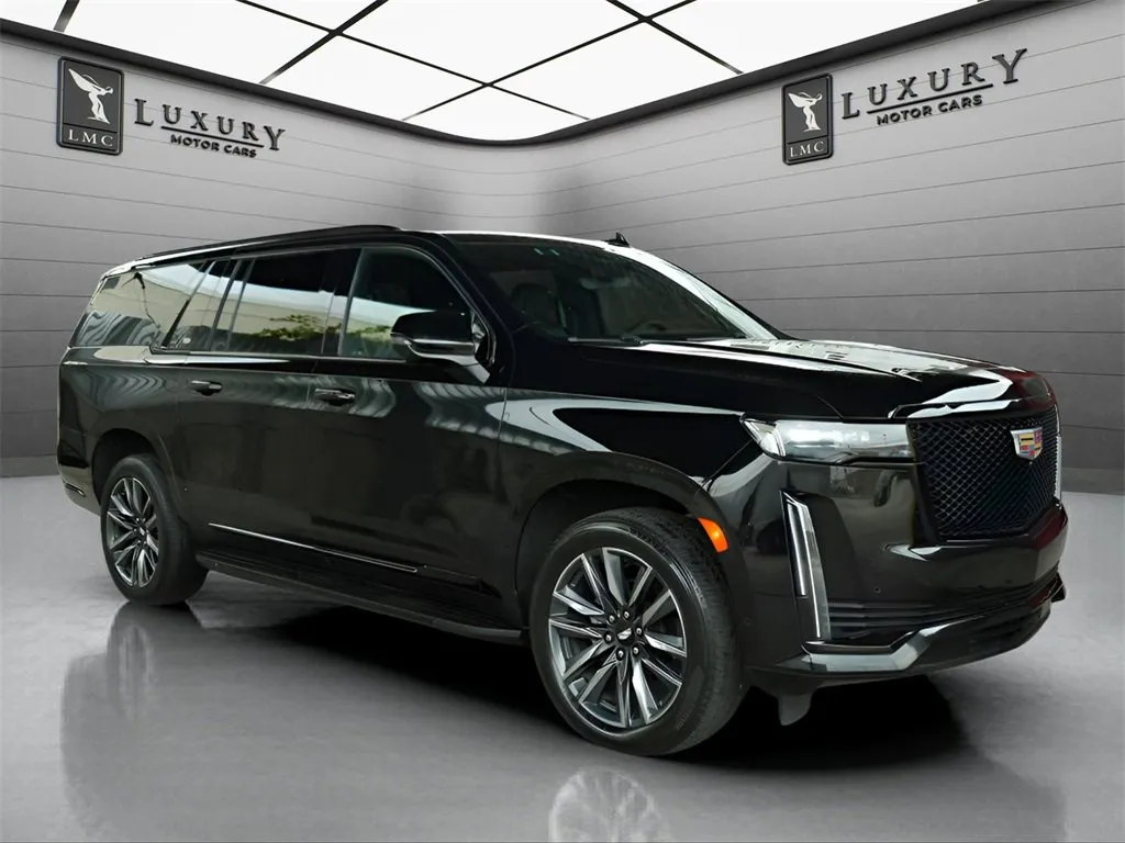 2023 Cadillac Escalade ESV Sport's photo