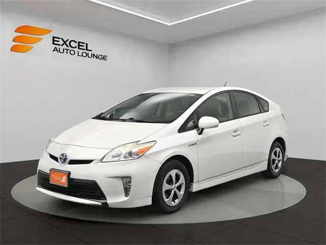 2014 Toyota Prius Two's photo