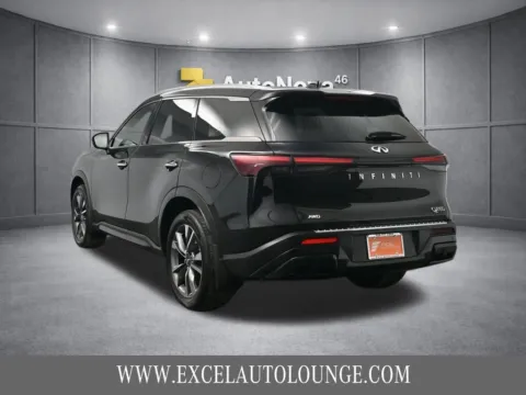 More photos of 2023 INFINITI QX60 LUXE at Excel Auto Lounge, NJ