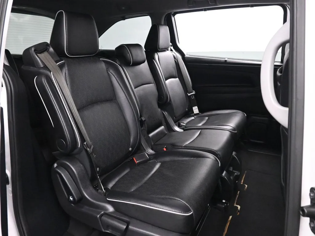 2023 Honda Odyssey Elite - Photo 17