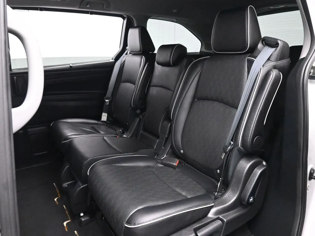 2023 Honda Odyssey Elite - Photo 14