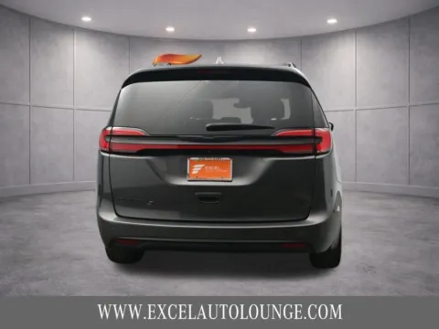 More photos of 2022 Chrysler Pacifica Touring L at Excel Auto Lounge, NJ