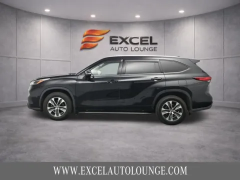 Another view of 2022 Toyota Highlander XLE for sale in Hightstown, NJ at Excel Auto Lounge