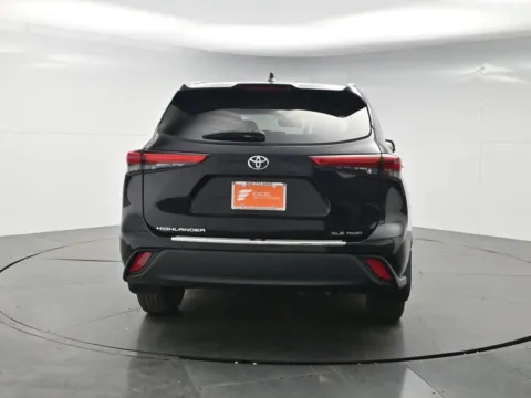 More photos of 2022 Toyota Highlander XLE at Excel Auto Lounge, NJ