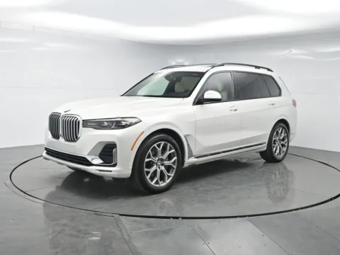 White 2021 BMW X7 xDrive40i for sale in Hightstown, NJ