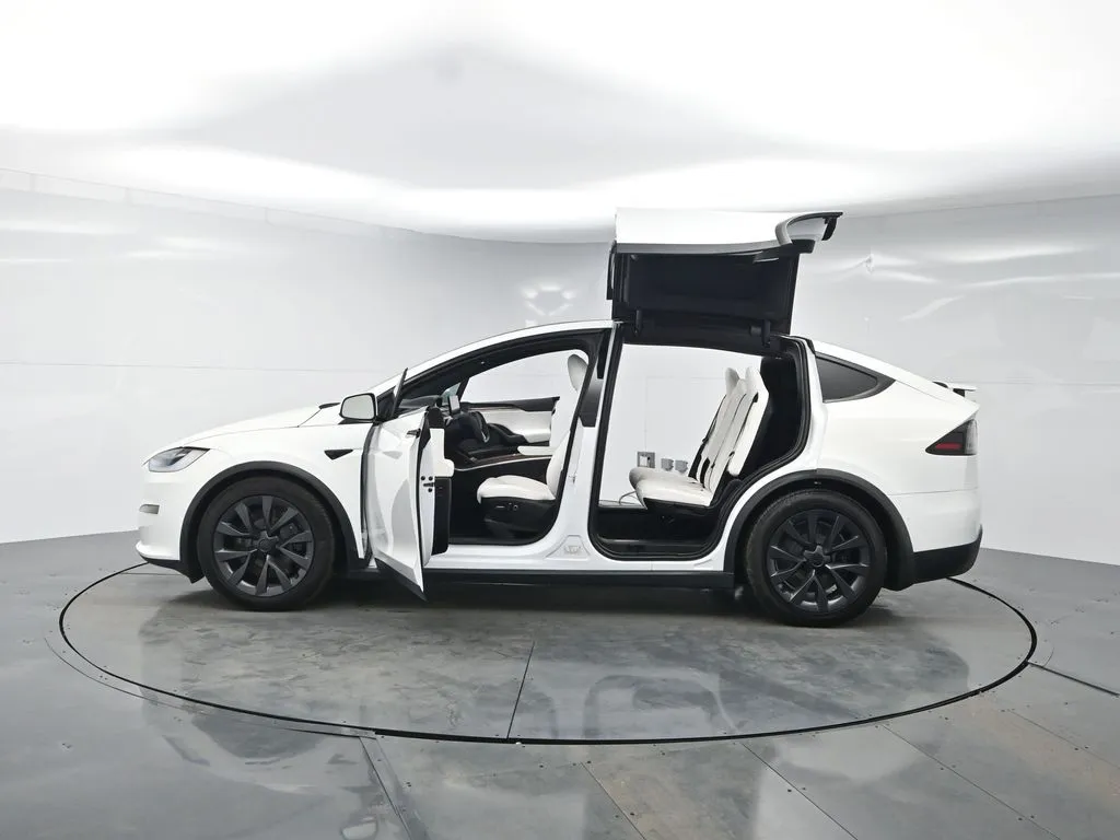 2022 Tesla Model X Long Range - Photo 53