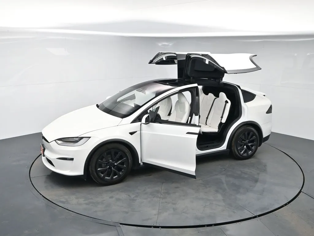 2022 Tesla Model X Long Range - Photo 52
