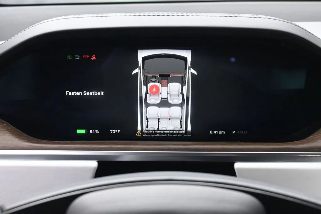 2022 Tesla Model X Long Range - Photo 25