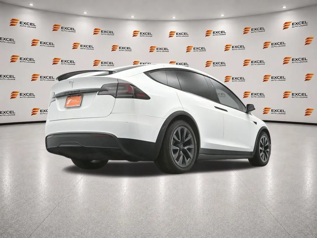 2022 Tesla Model X Long Range - Photo 40