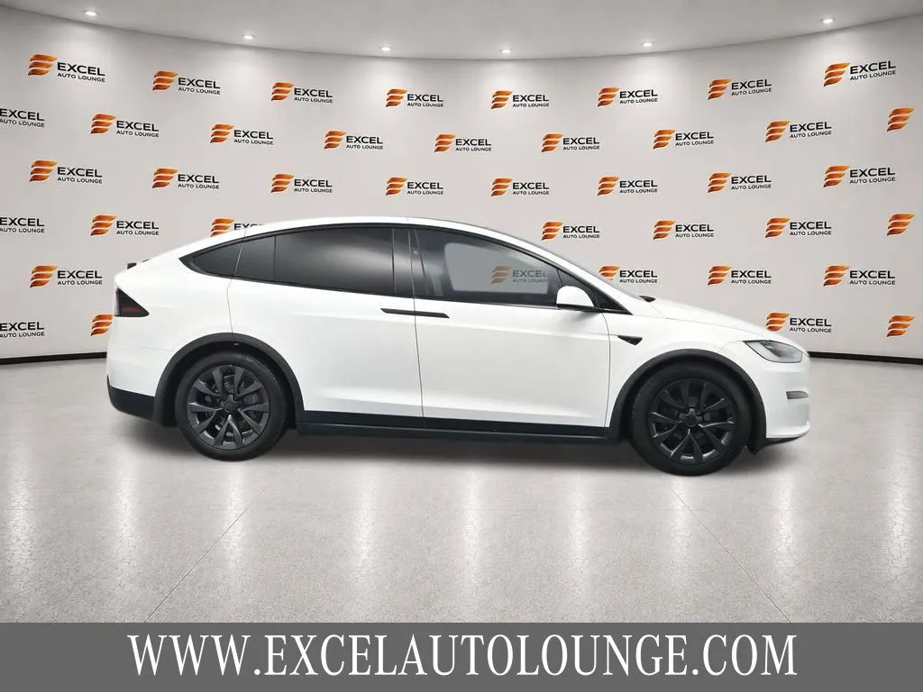 2022 Tesla Model X Long Range - Photo 6