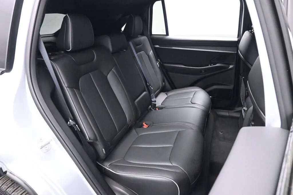 2025 Jeep Wagoneer S Limited - Photo 18