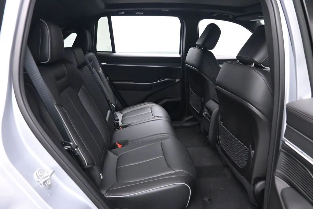 2025 Jeep Wagoneer S Limited - Photo 17